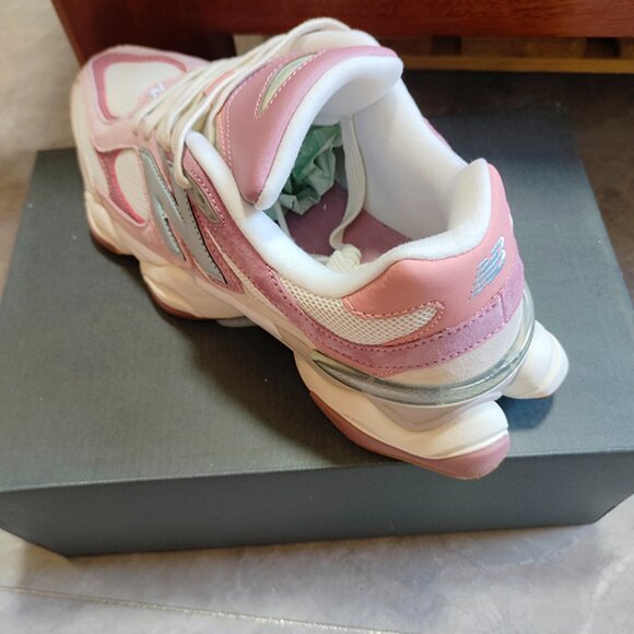 New Balance 9060 Rose Pink EU 38.5 - Picture 6 of 6